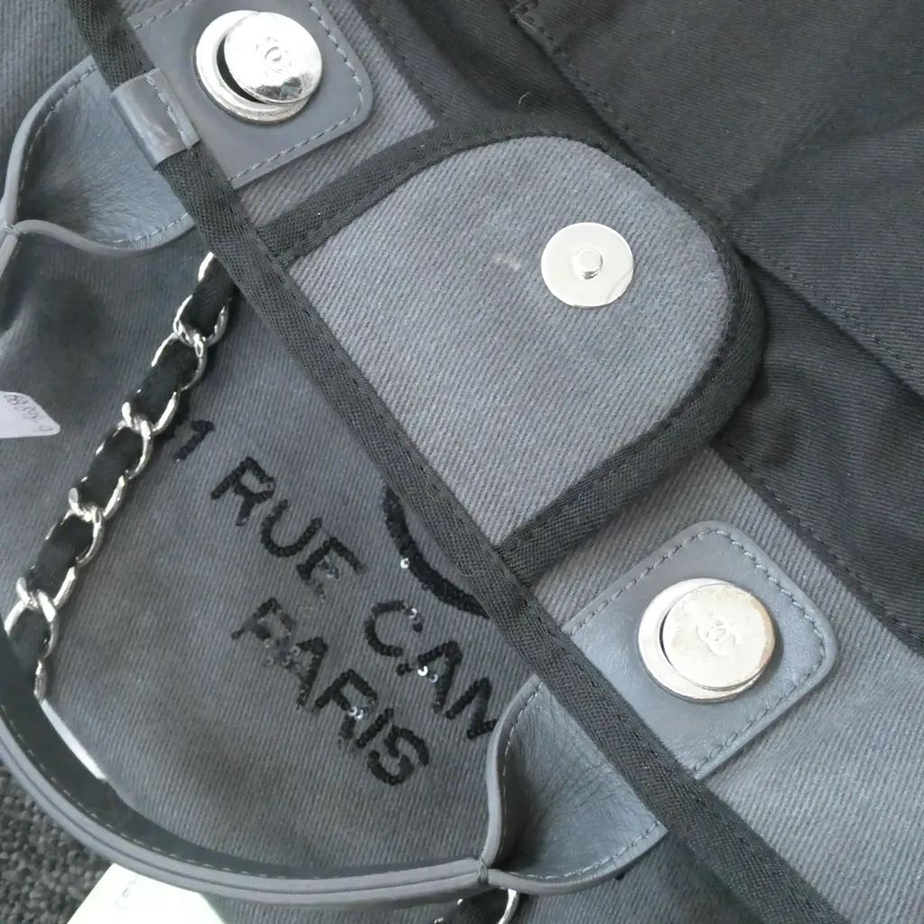 LARGE 'CHANEL' GREY CANVAS & BLACK BEADED BAG probably fake Image 1++