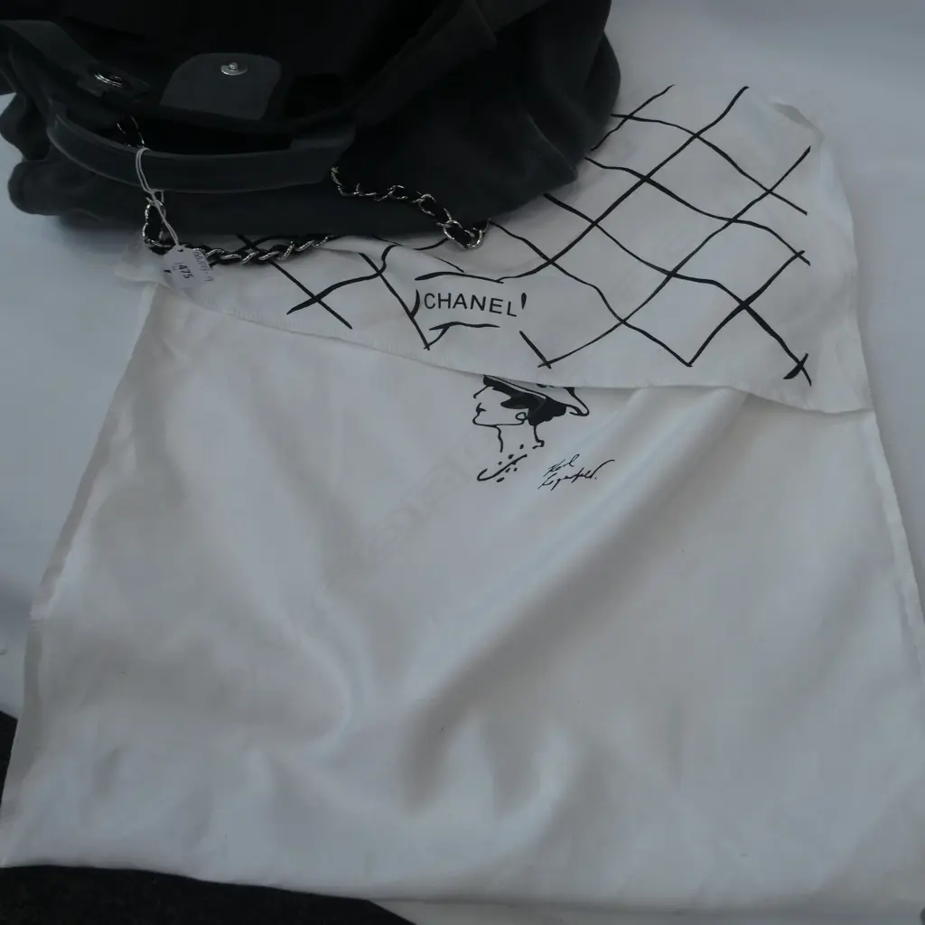 LARGE 'CHANEL' GREY CANVAS & BLACK BEADED BAG probably fake Image 1++