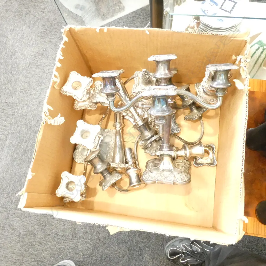 BOX LOT EP CANDELABRA Image 1++