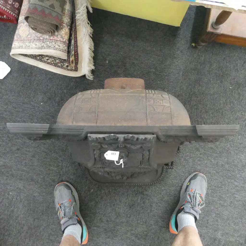 DECORATIVE CAST IRON FIRE REGISTER/BOX Image 1++