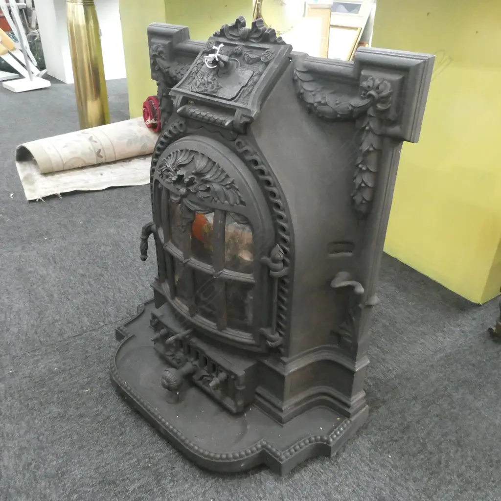 DECORATIVE CAST IRON FIRE REGISTER/BOX Image 1++