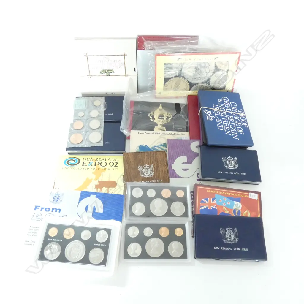 BOX COLLECTORS COINS Image 1++
