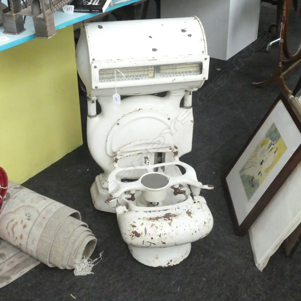 VINTAGE SCALES  Image 1++