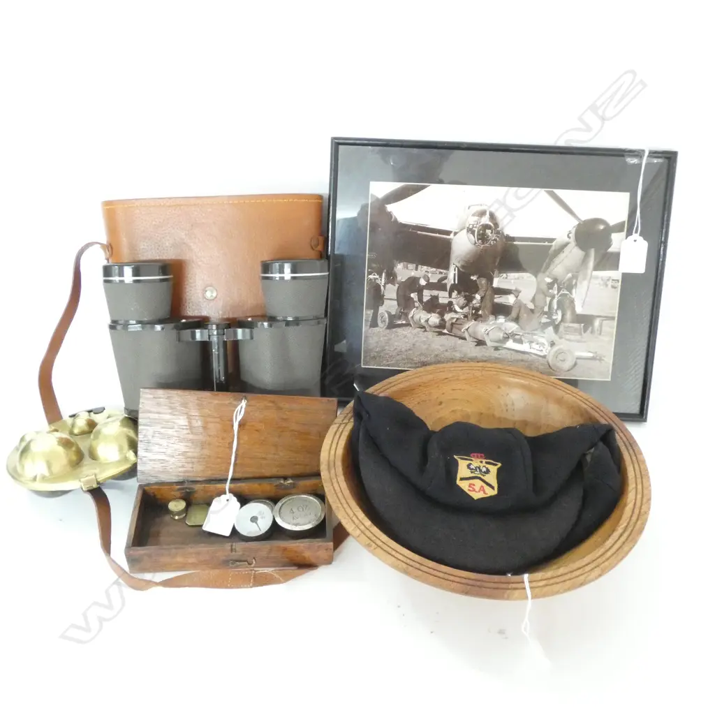 WWII PHOTO + BRASS BULB CASE + BINOCULARS + OAK BOWL + CASED WEIGHTS + CAP Image 1++