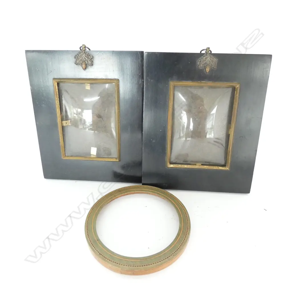 3 ANTIQUE PORTRAIT MINIATURE FRAMES: PR + 1 Image 1++