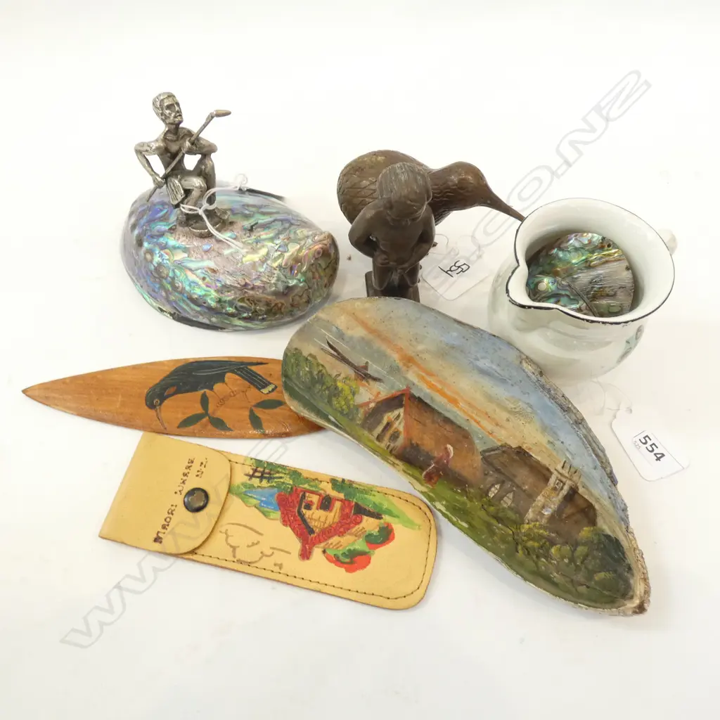 9 SOUVENIRS 8 NZ; PAUA, KIA ORA JUG, KIWI ETC Image 1++