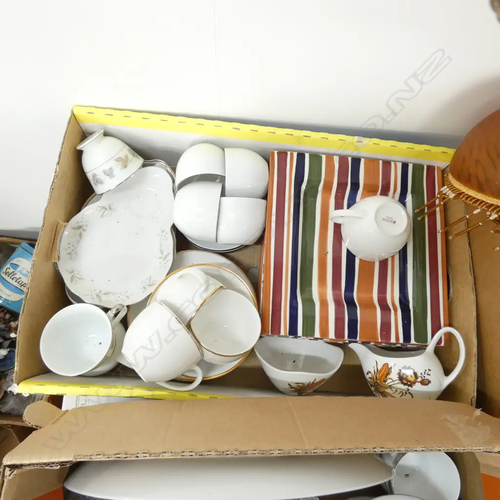 BOX LOT ASST. CERAMICS  Image 1++