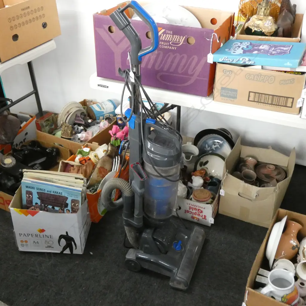 VACUUM CLEANER  Image 1++
