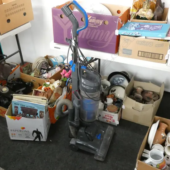 VACUUM CLEANER 