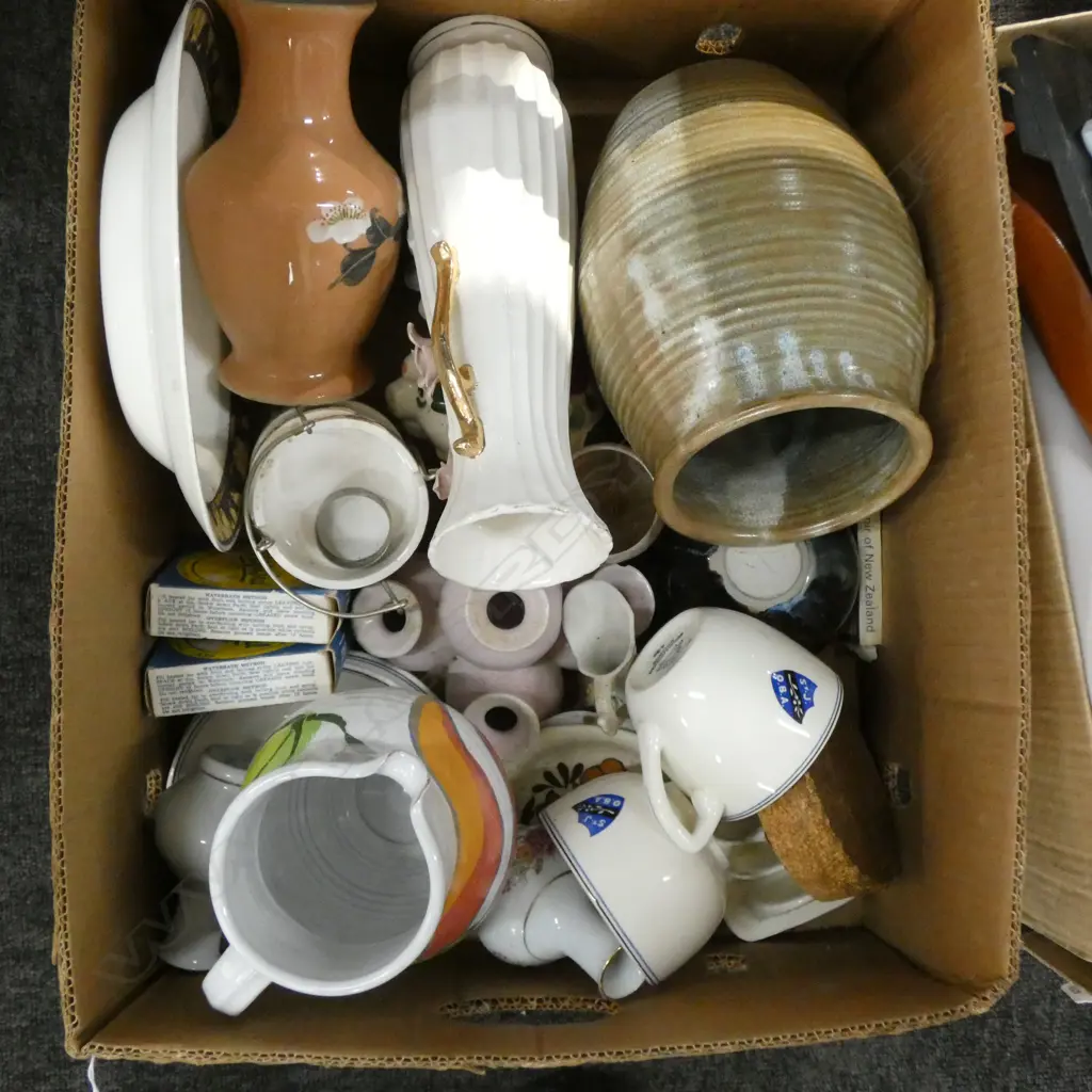 BOX LOT ASST. CERAMICS ETC Image 1++