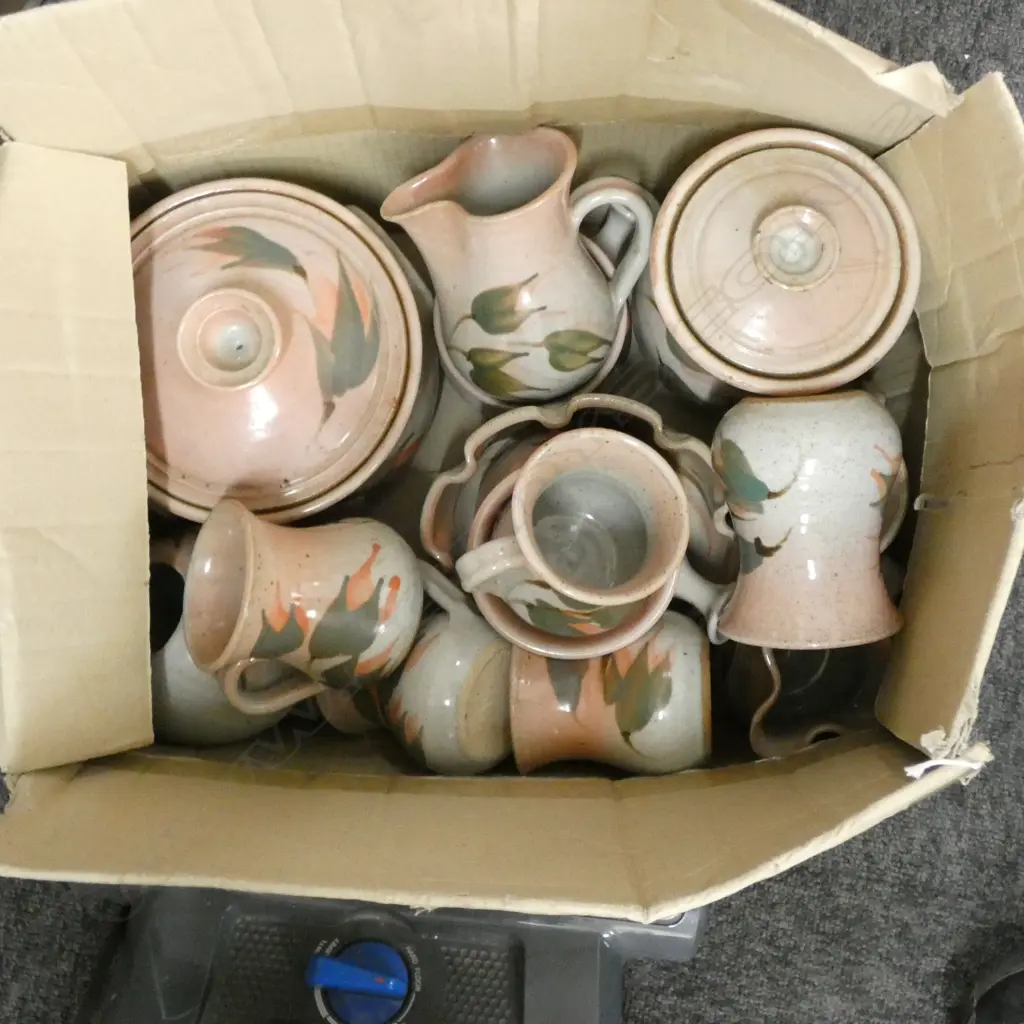 BOX LOT DINNERWARE Image 1++