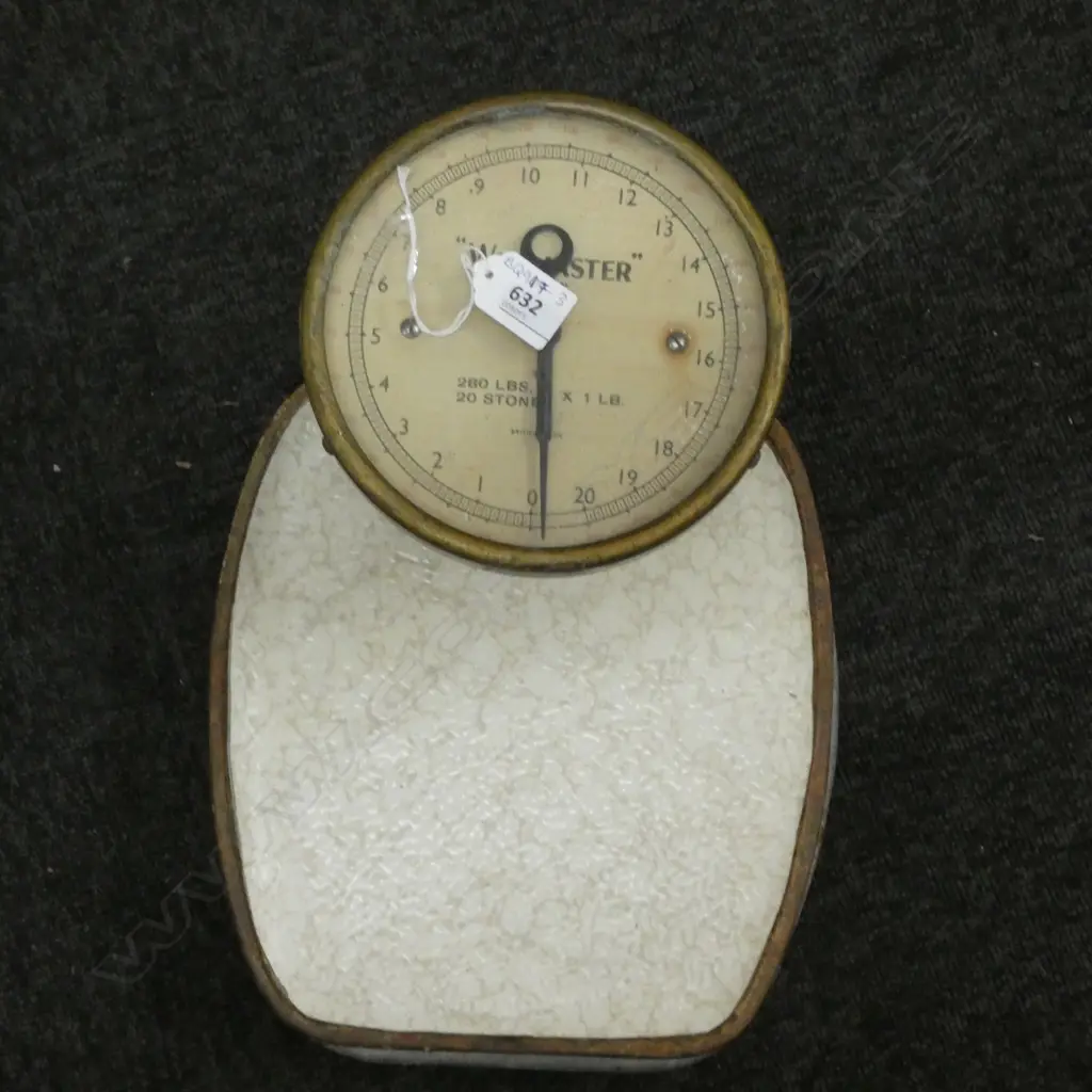 'WEIGH MASTER' SCALES - WORKING WEIGH UP TO 20 STONE Image 1++