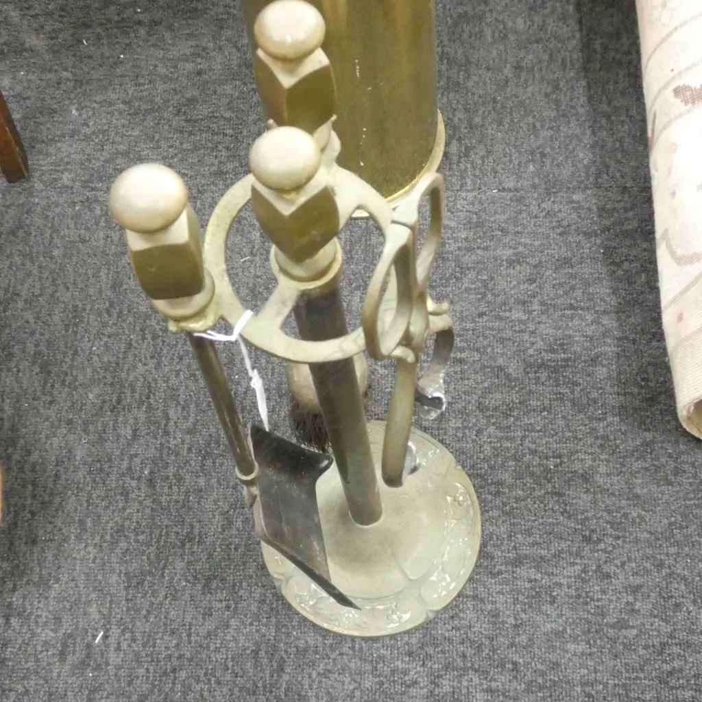 BRASS FIRE SIDE SET Image 1++