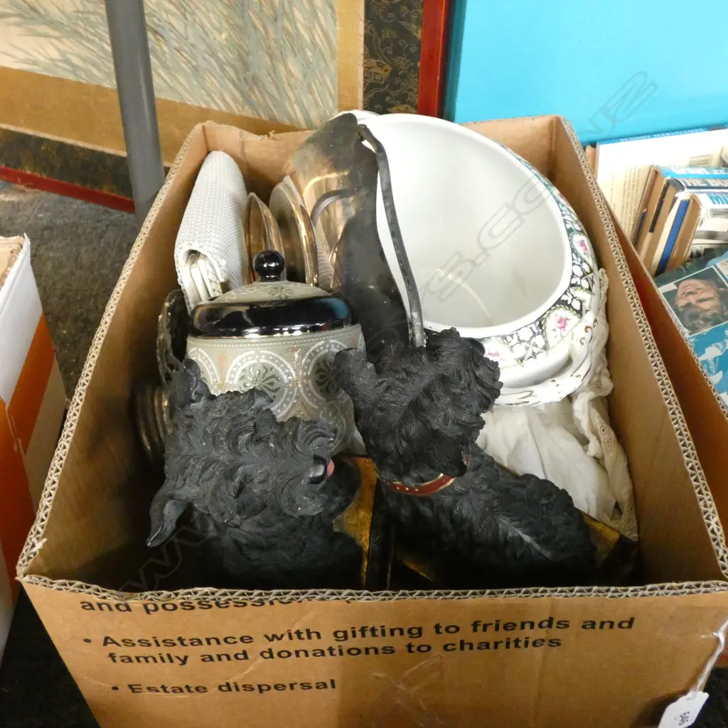 BOX LOT OROTON BAG, TUREEN, SCOTTIE DOG BOOKENDS ETC Image 1++