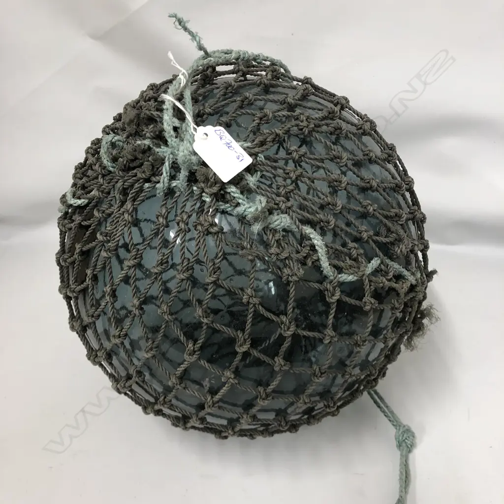 OLD GLASS FISHING FLOAT W NETTING DIA.340mm Image 1++