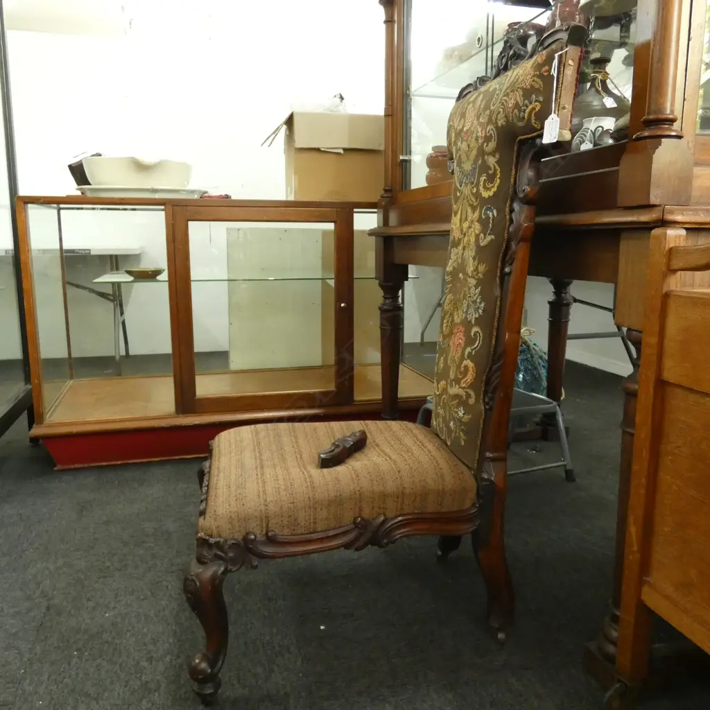 EMBROIDERED PRAYER CHAIR H. 1170MM Image 1++