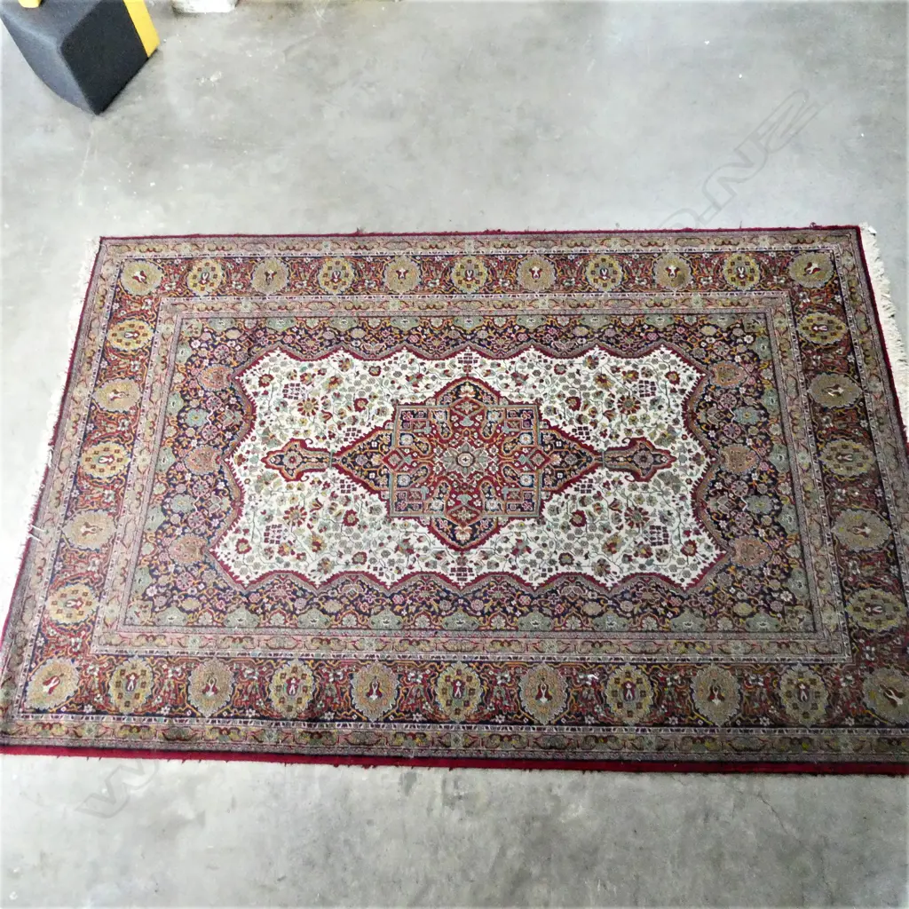 LGE MACHINE MADE PERSIAN STYLE CARPET 3 X 2m Image 1++