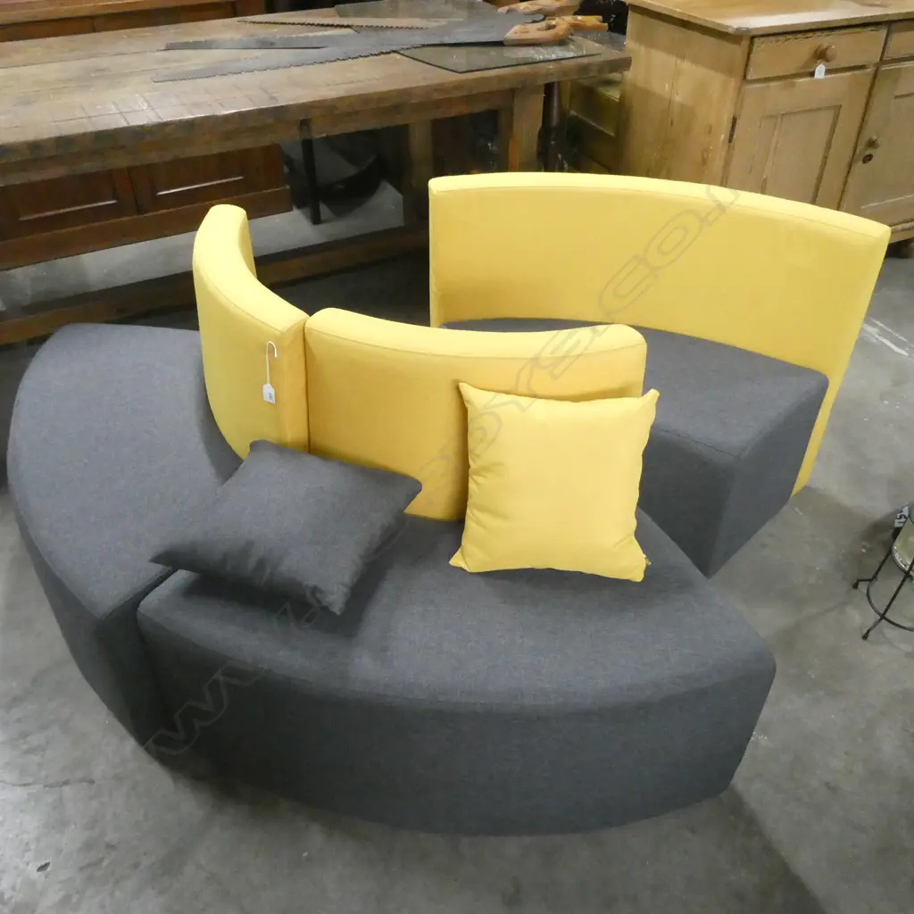 3 YELLOW AND GREY CURVED CHAIRS Image 1++