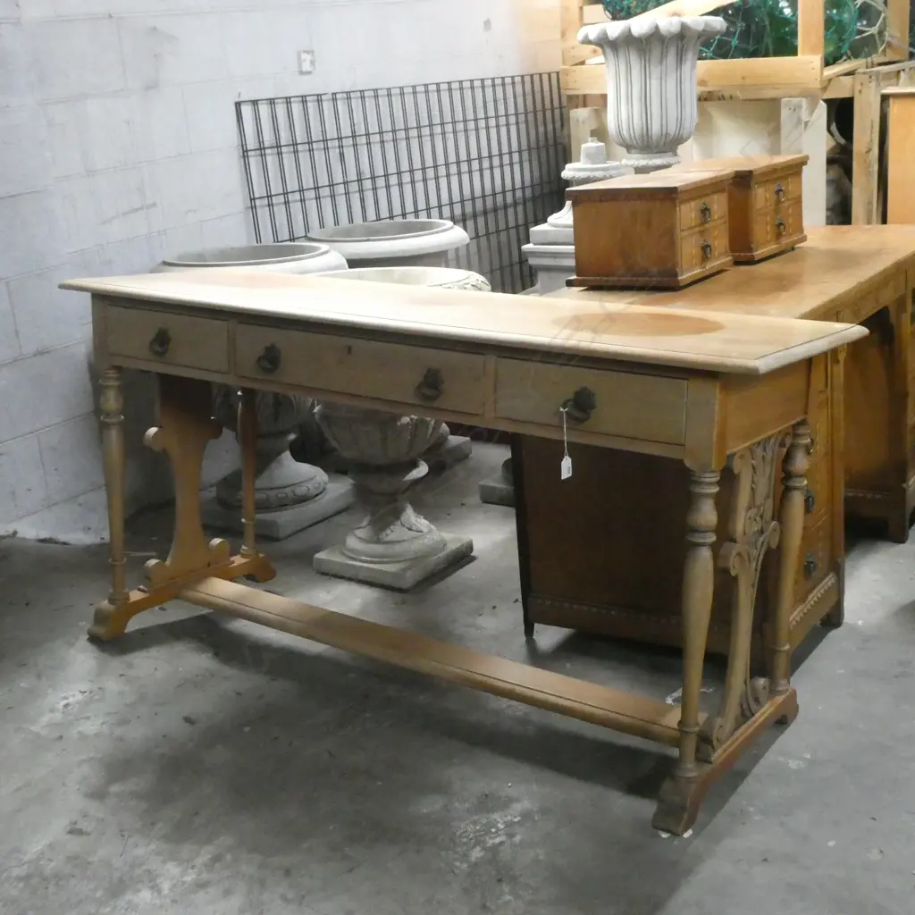MAHOGANY HALL TABLE (requires a repolish) 1520x 510 x 780mm Image 1++