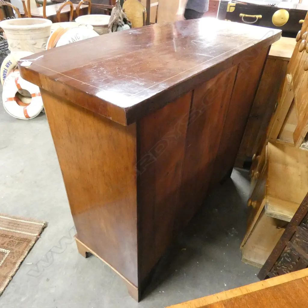 19thC MAHOGANY BOWFRONT CHEST OF FIVE DRAWERS Image 1++