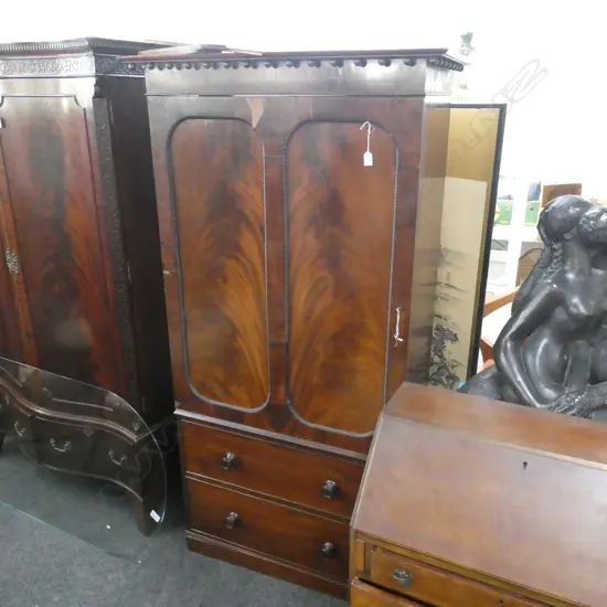 VERY UNUSUAL VICTORIAN MAHOGANY WARDROBE 1870 x 970 x 525mm