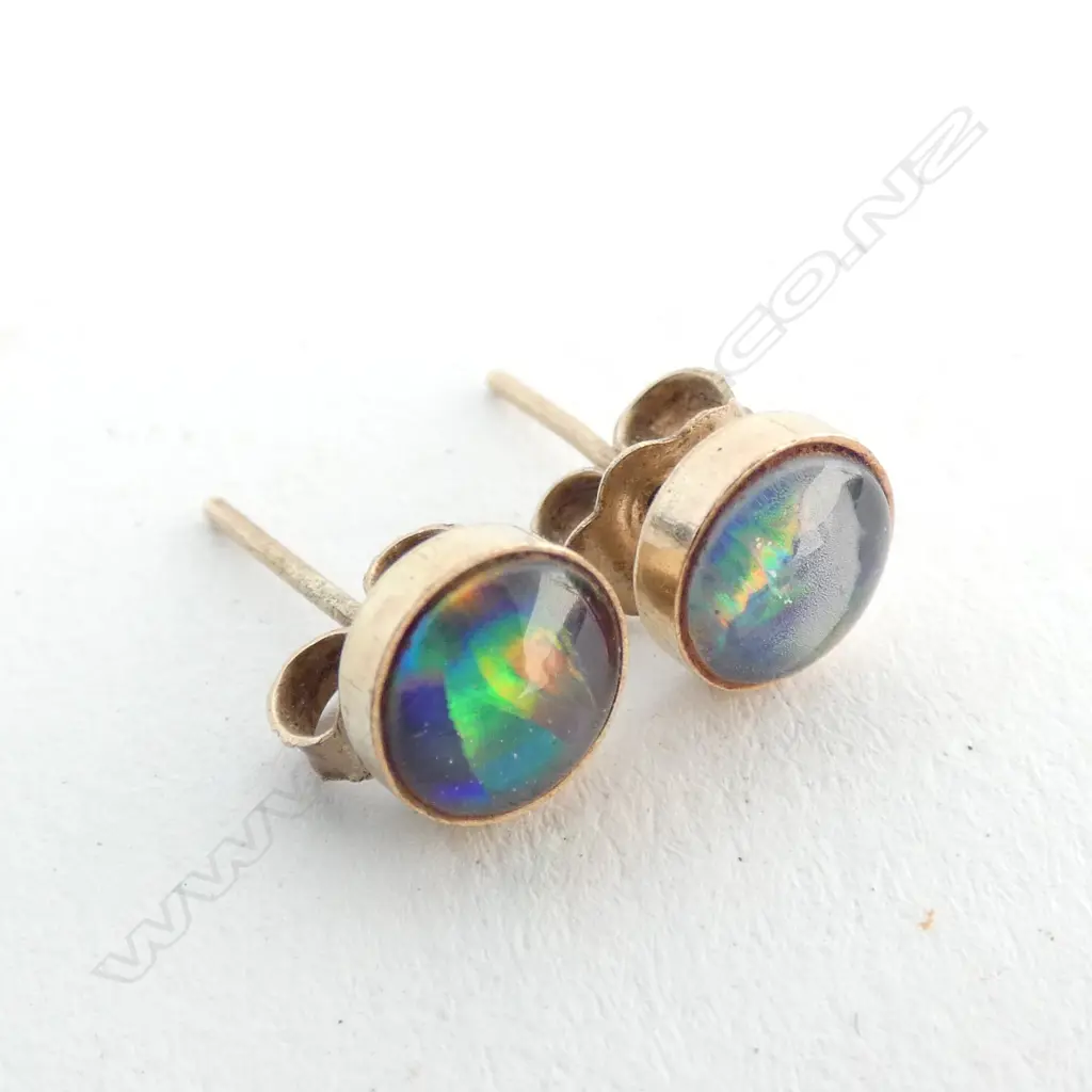 EARRINGS, OPAL STUDS SET IN 9ct GOLD Image 1++