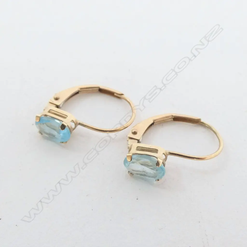 EARRINGS, 10ct GOLD AND AQUAS Image 1++