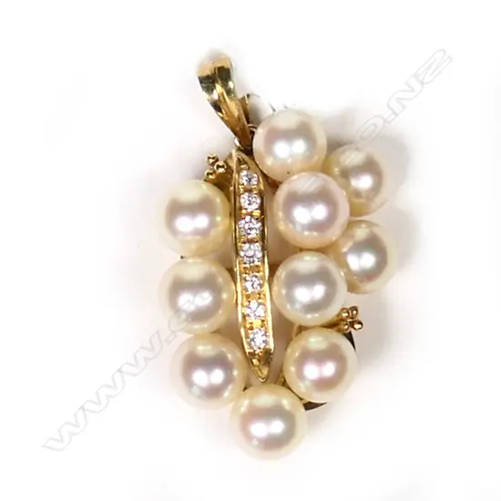 18CT YG + PEARL PENDANT (GRAPES STYLE - 10X PEARLS) 6.81G