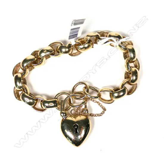 A heavy solid oval belcher link bracelet