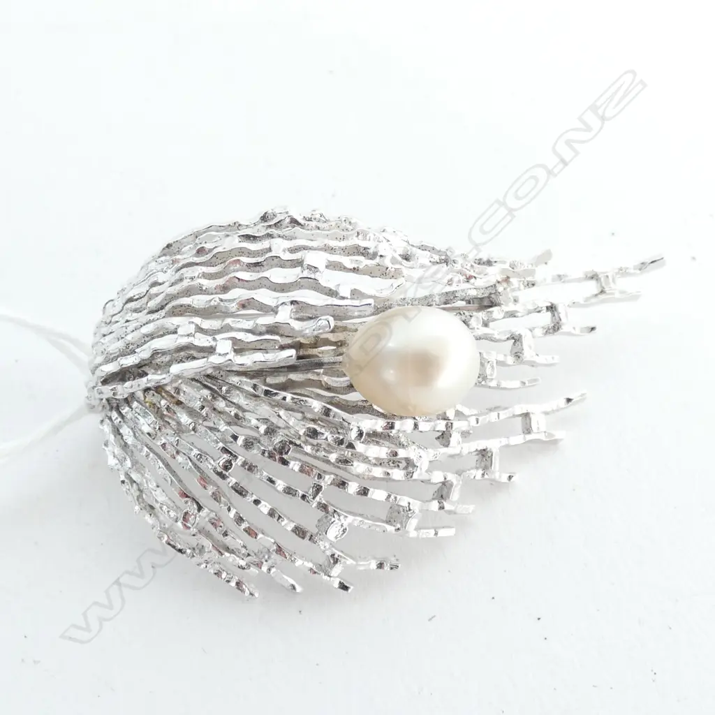 PEARL SET IN 950 SILVER 60mm WIDE, c.1970 Image 1++