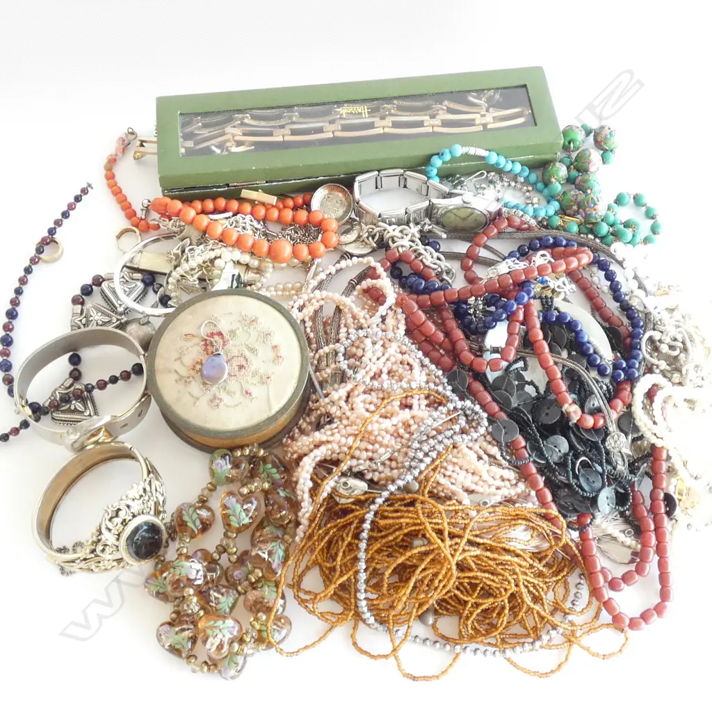 ASST. COSTUME JEWELLERY  Image 1++