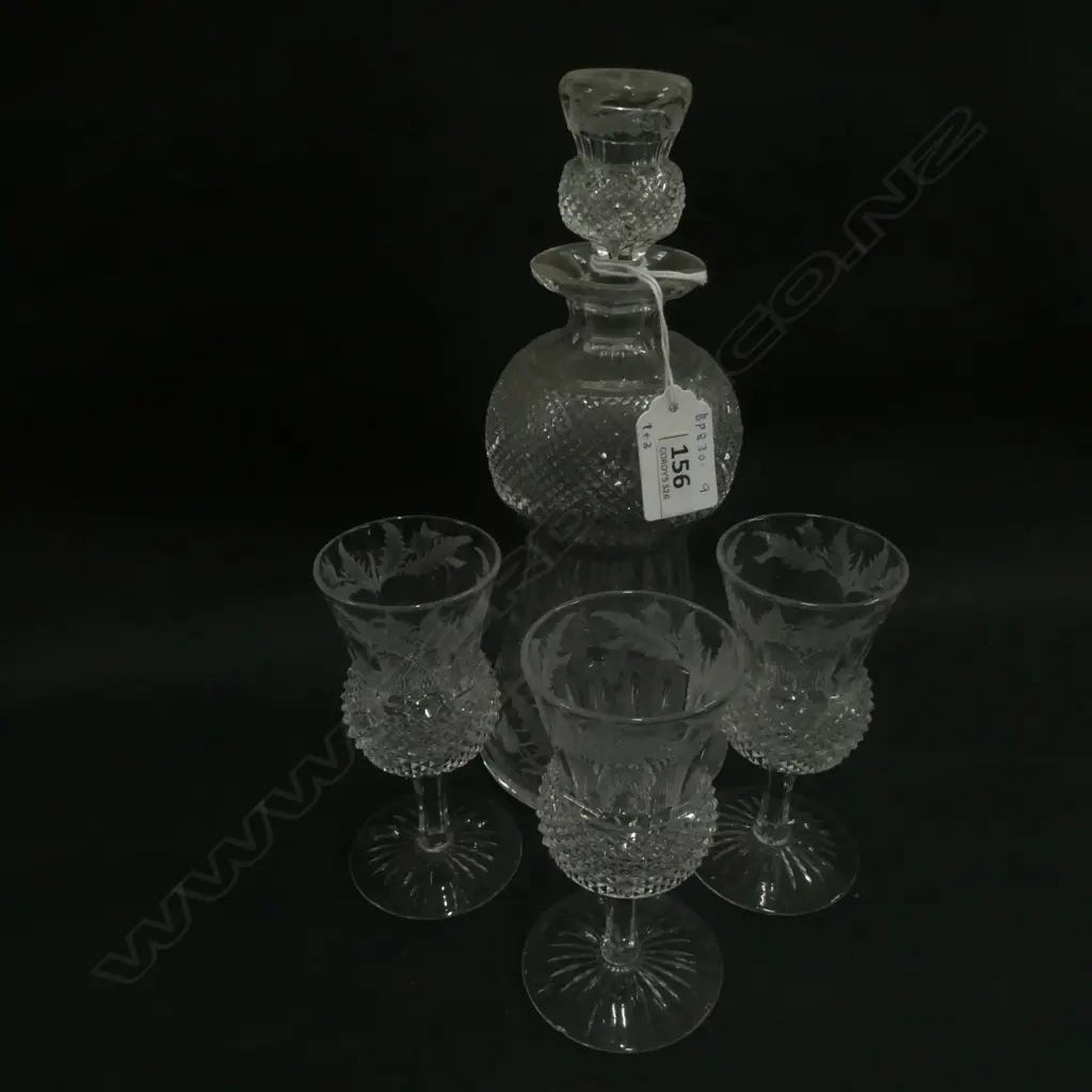 EDINBURGH CUT CRYSTAL THISTLE SHAPED WHISKY DECANTER & 3 MATCHING GLASSES Image 1++