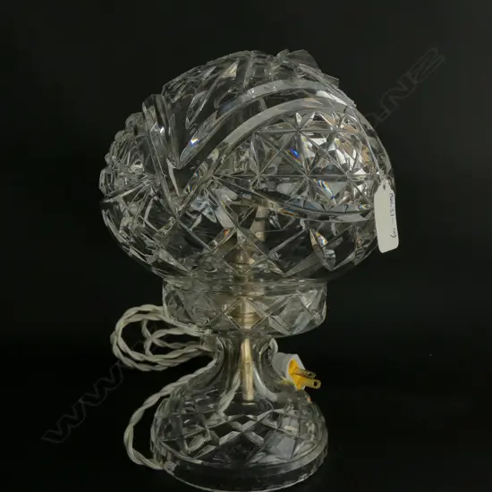 CRYSTAL MUSHROOM LAMP 