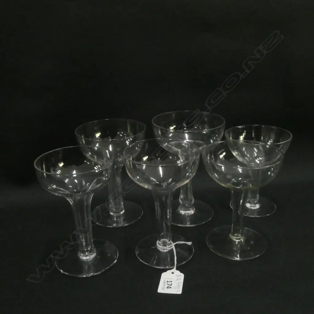 6 ASST HOLLOWSTEM CHAMPAGNE GLASSES; 4 FLUTED Image 1++