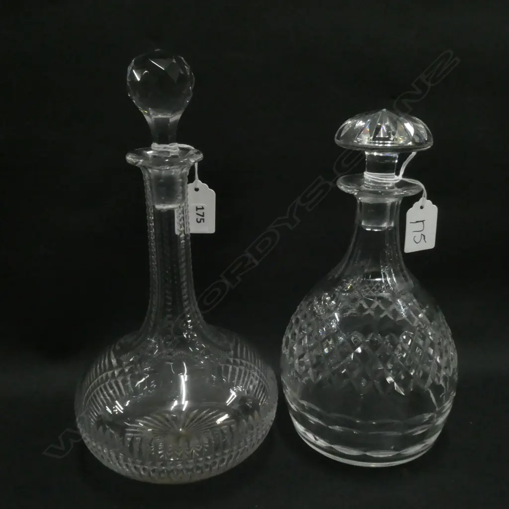 2 CRYSTAL DECANTERS H. 270MM Image 1++