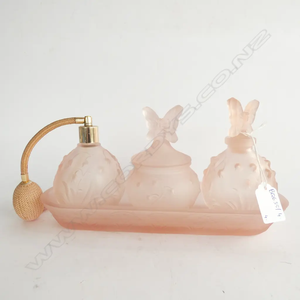 4 PCE REPRODUCTION PINK GLASS VANITY SET L. 260MM Image 1++
