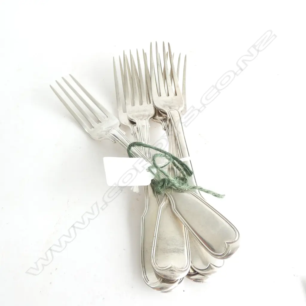 6 SILVER FIDDLE-THREAD TABLE FORKS 506GMS Image 1++
