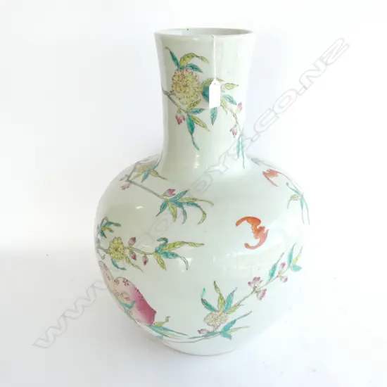 LGE CHINESE QIANLONG STYLE VASE H. 500MM