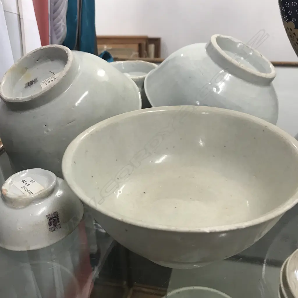 4 TEK SING SALVAGE CHINESE PORCELAIN BOWLS & SMALL SAUCE DISH,  PALE CELADON GLAZE Image 1++