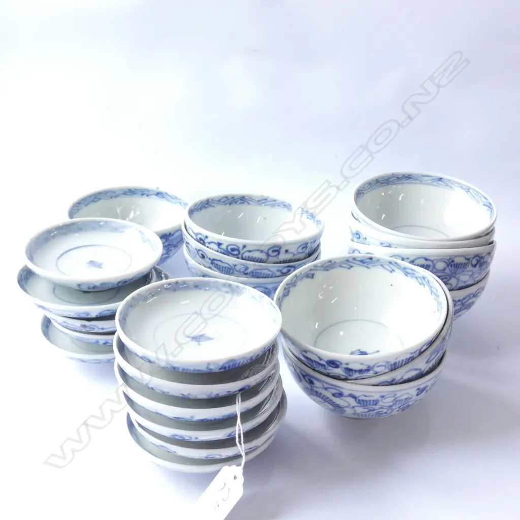 11 MEIJI PERIOD LIDDED SERVING BOWLS - DIA. 105MM Image 1++