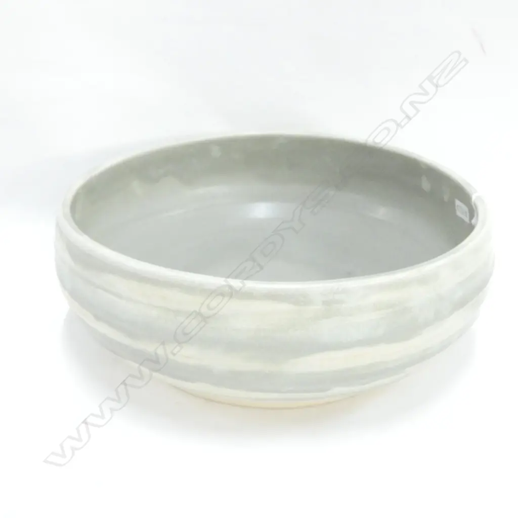 JAPANESE STUDIO POTTERY LARGE BOWL CELADON GLAZE - DIA 270MM Image 1++