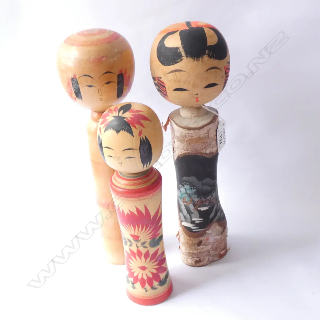 3 KOKESHI DOLLS - TALLEST 300MM Image 1++
