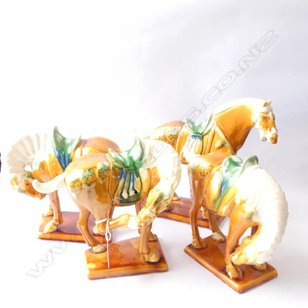 4 TANG STYLE HORSES H. 170MM Image 1++