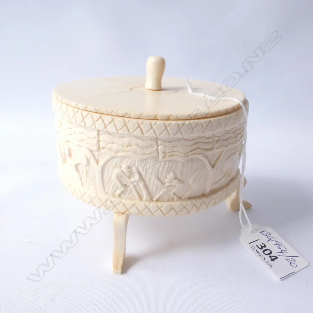 CARVED AFRICAN IVORY LIDDED TRINKET BOX L 105 MM Image 1++