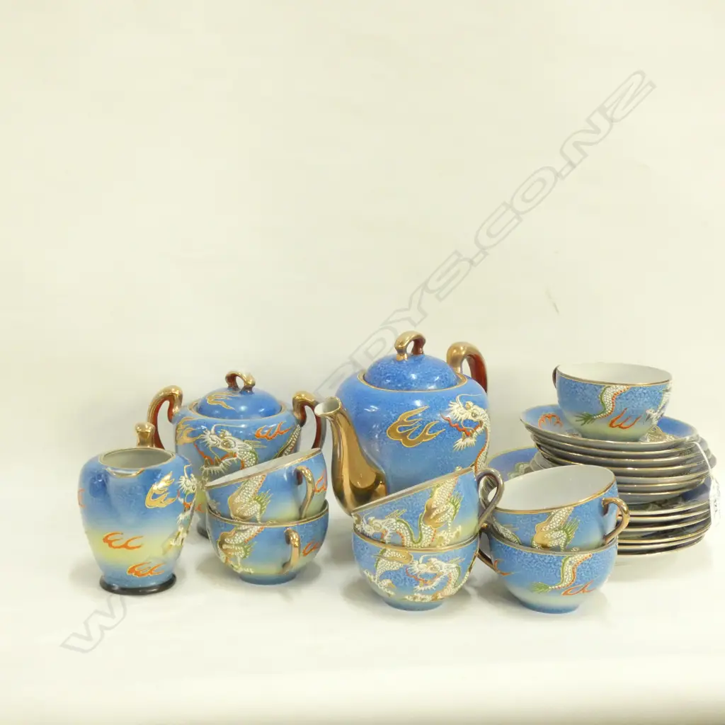 DRAGON DESIGN TEASET - TEAPOT / SUGAR BOWL / JUG / 7 CUPS & SAUCERS & SIX PLATES Image 1++