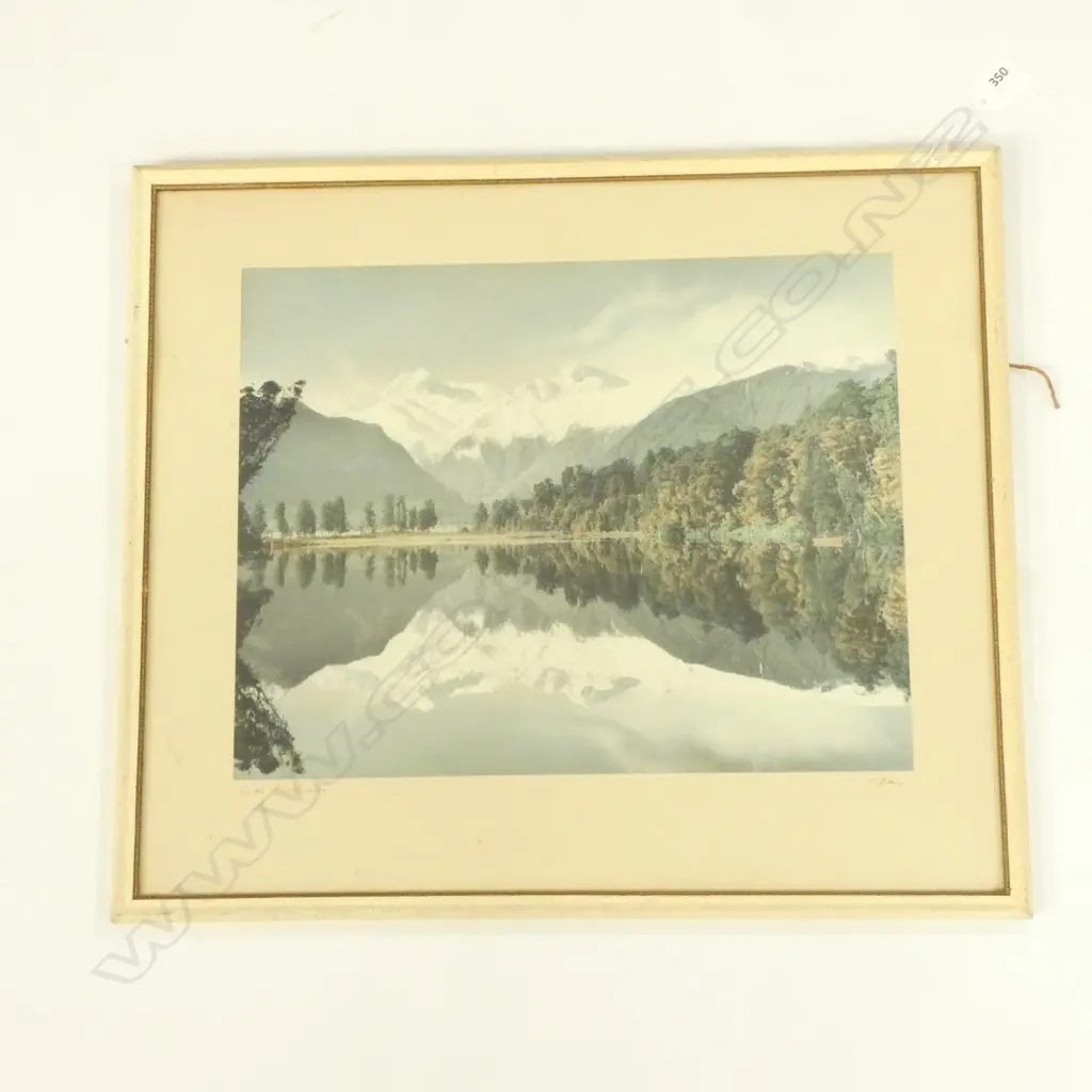 WHITES AVIATION LAKE MATHESON 290 X 370MM Image 1++