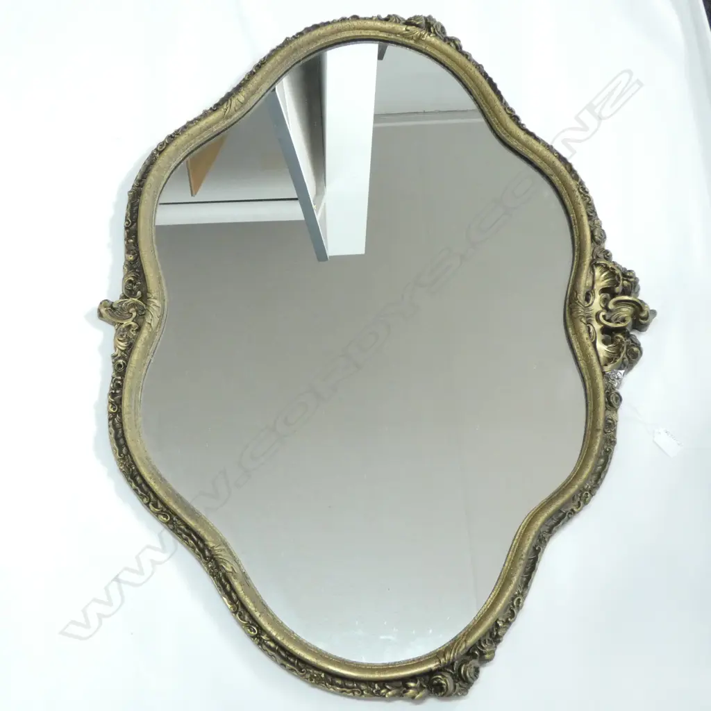 LG GILT FRAMED MIRROR 910 X 670MM Image 1++