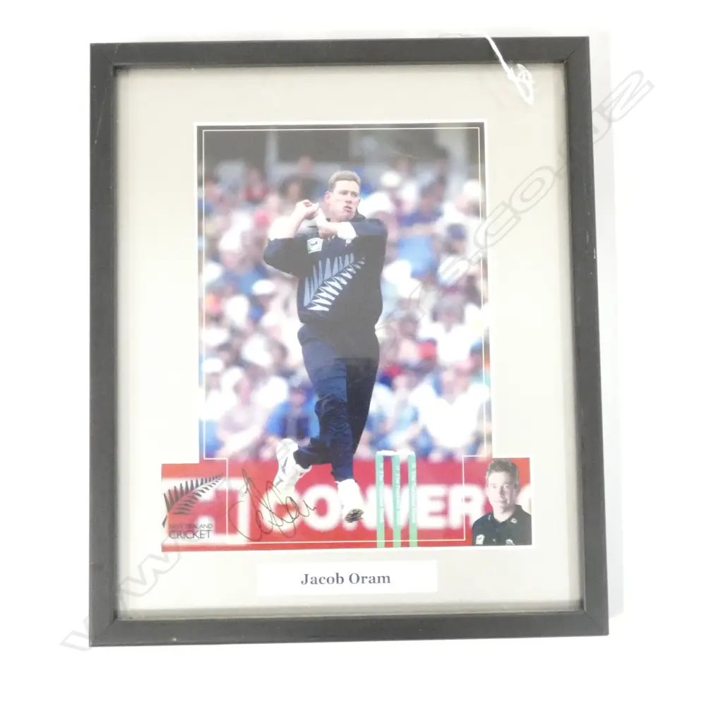 SIGNED JACOB ORAM PHOTOGRAPH WITH AUTH. CERT. H.325mm X 275mm Image 1++