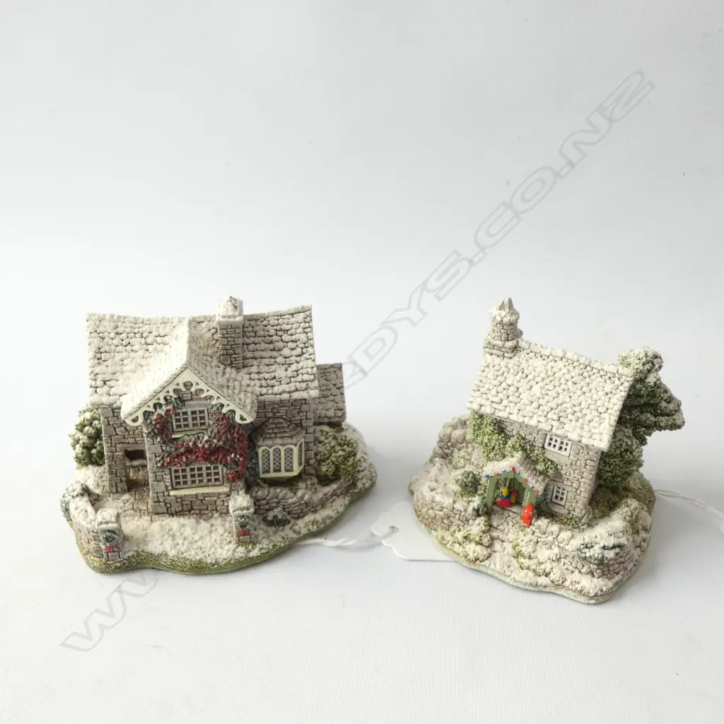 2 LILLIPUT LANE COTTAGES - LANGDALE COTTAGE & RYDAL COTTAGE - WITH BOXES & CERTIFICATES Image 1++