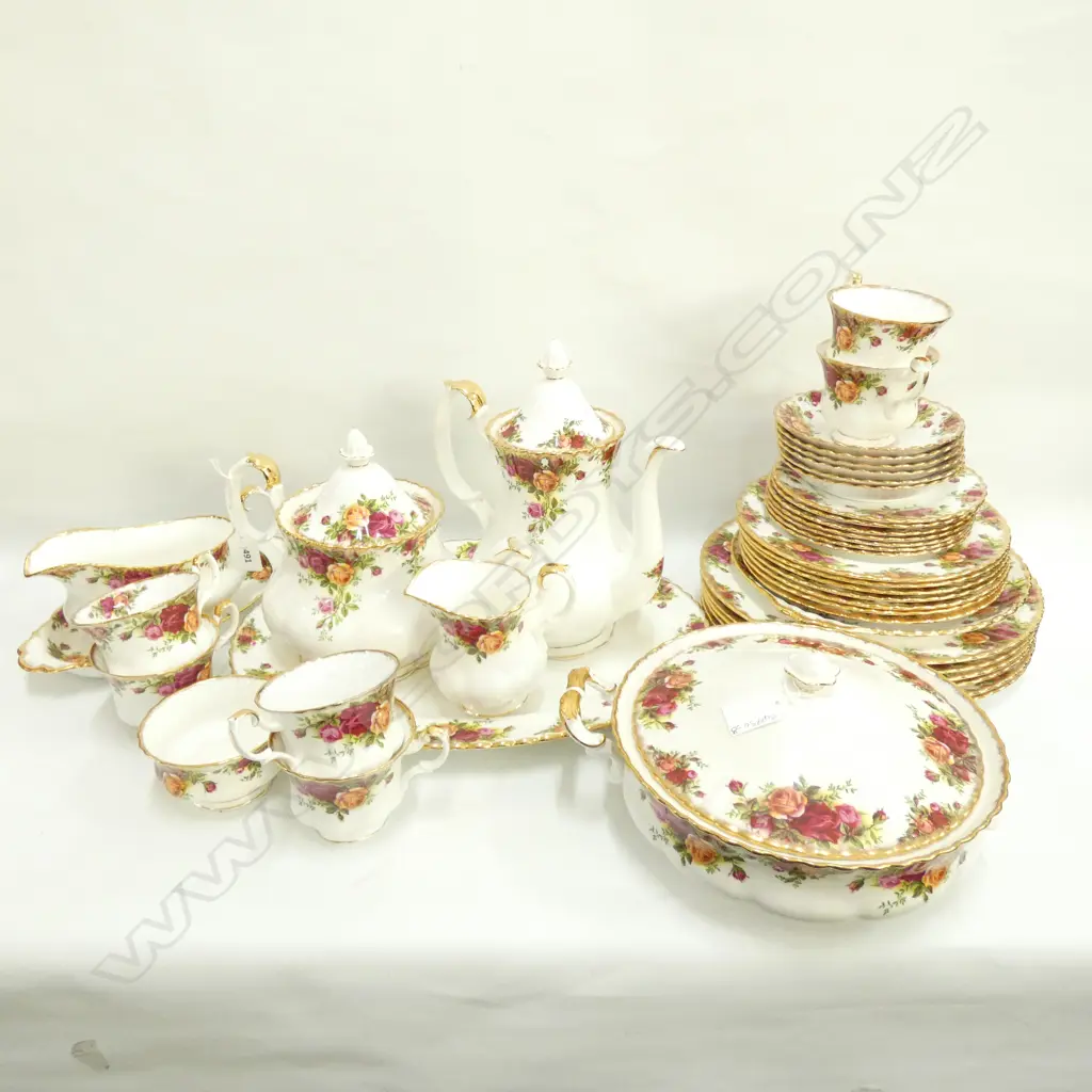 OLD COUNTRY ROSES DINNER SERVICE + EXTRAS (2 BOXES), AF Image 1++